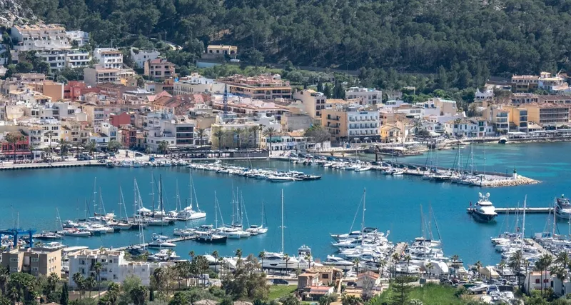 Stylish new-build villa in Port Andratx with harbor views — photo 6