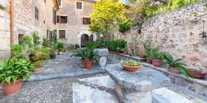 Historic property in the heart of the beautiful village of Fornalutx — photo 1