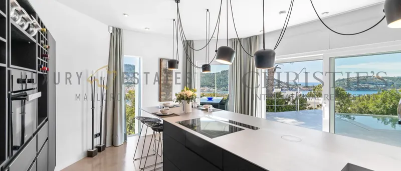 Designer villa in Puerto de Andratx with harbor views just a few minutes' walk to the yacht club — photo 4