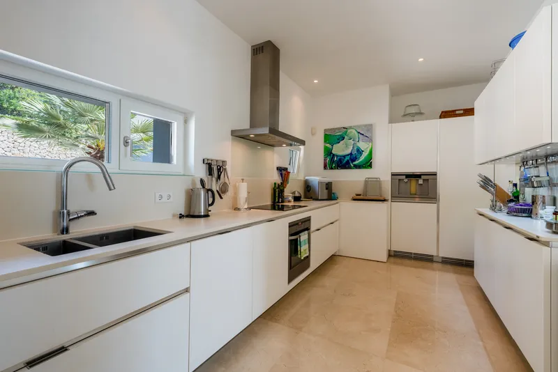 Southwest-facing villa ensemble: peace, privacy and stunning sea and panoramic views — photo 9