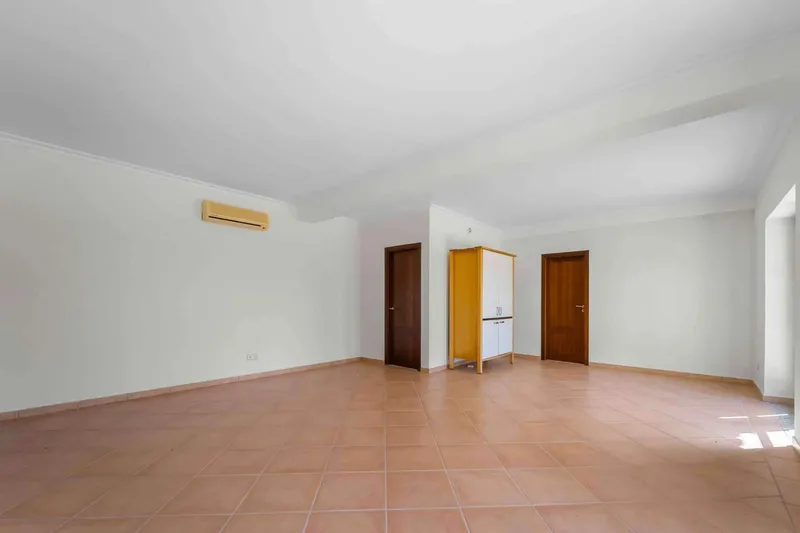 15,326 m² finca with 8 rooms, pool and sea view for sale — photo 5