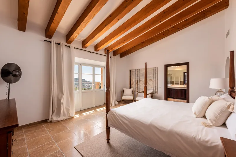 Luxury villa with panoramic views in Port Andratx for rent — photo 11