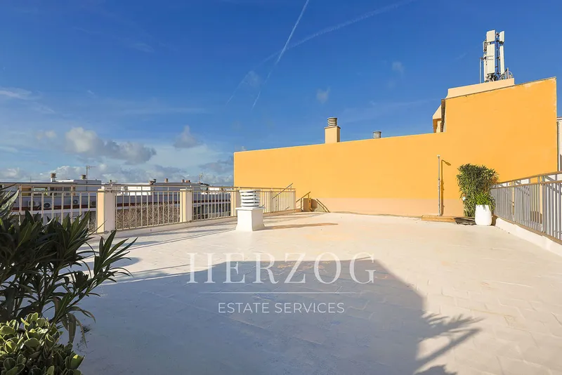 Fantastic penthouse with roof terrace and sea views in El Molinar — photo 2