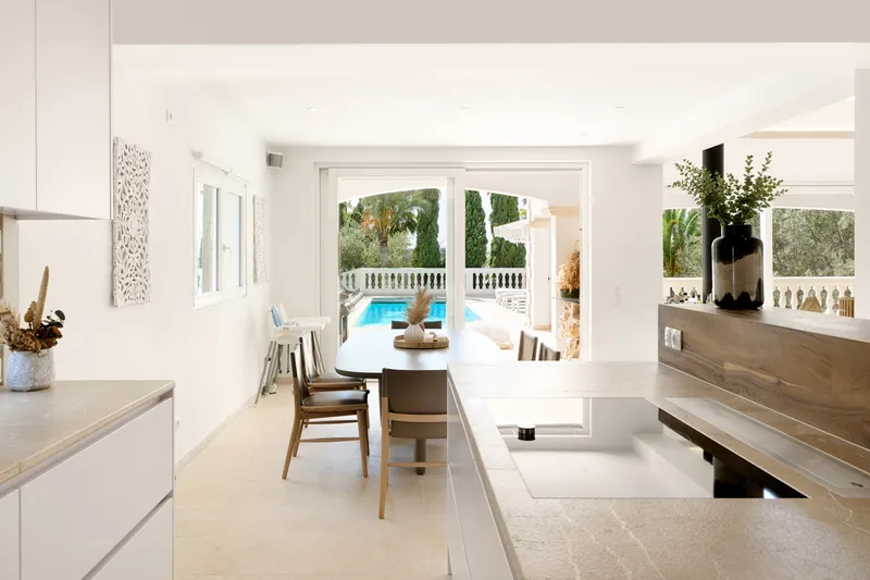 Exclusive: First-class family villa with sea views in Santa Ponsa - Marcel Remus Real Estate — photo 12