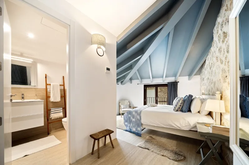 Charming Townhouse with Patio and Pool in the Heart of Pollença — photo 7