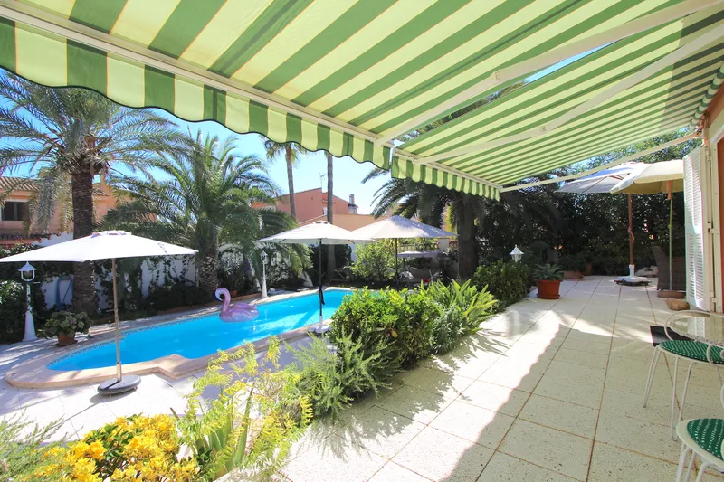 Mediterranean villa with pool, privacy and idyllic garden in a quiet location — photo 3