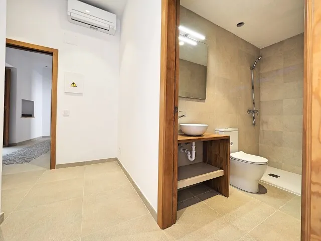 Boutique hotel recently renovated with valid operating license for sale in Sineu, Mallorca — photo 11