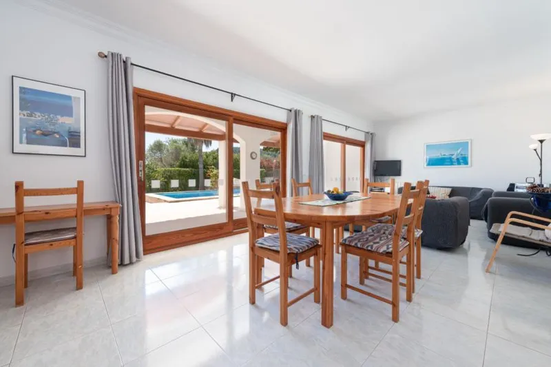 Reserved: Detached villa with private pool and rental license, walking distance to PP centre — photo 12