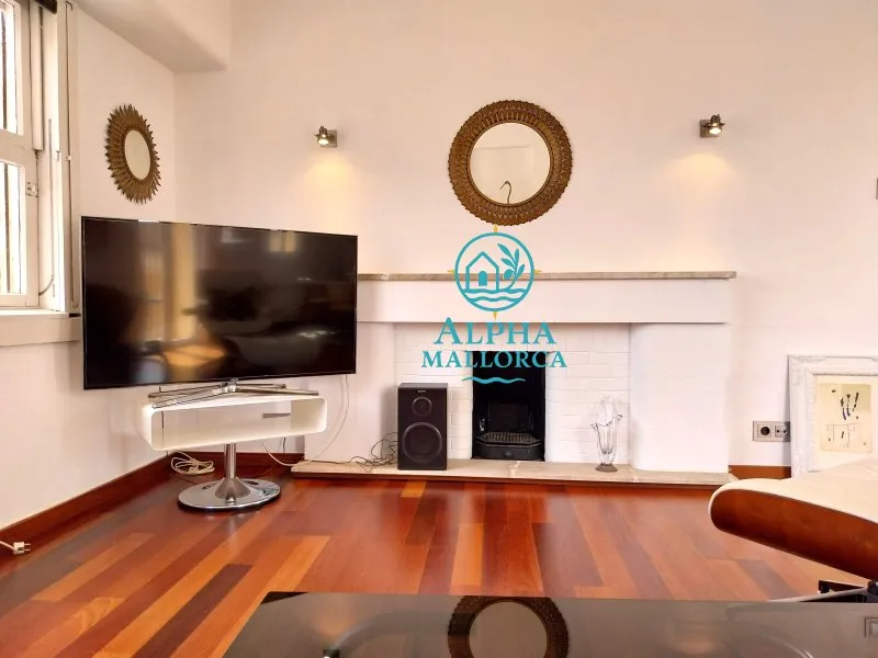 Palma Old Town: Renovated apartment with private terrace and optional underground parking space — photo 8