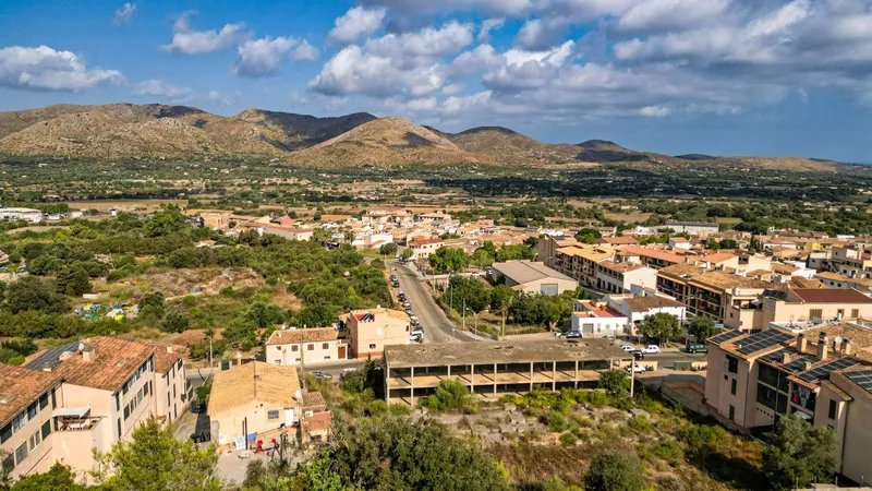 Exclusive plot over 32,000 m² with incomparable mountain views — photo 10