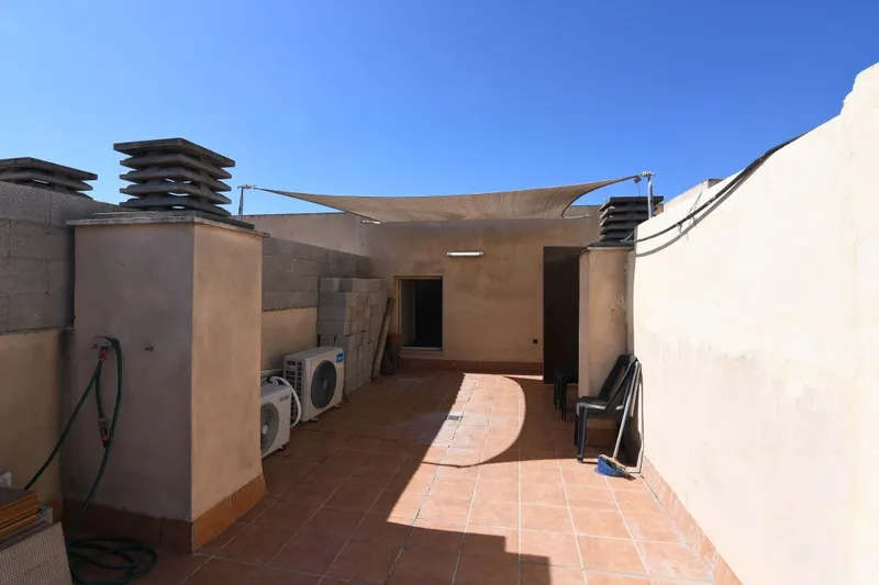 Apartment with communal swimming pool and private garage in Campos — photo 4