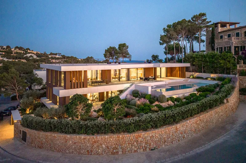 Grandiose villa in a privileged location with sensational views — photo 2