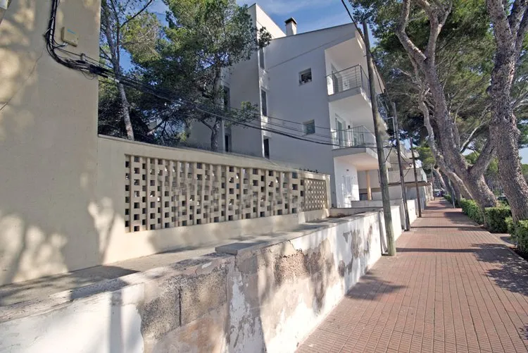 Porto Colom, property on the seafront G02971 — photo 2