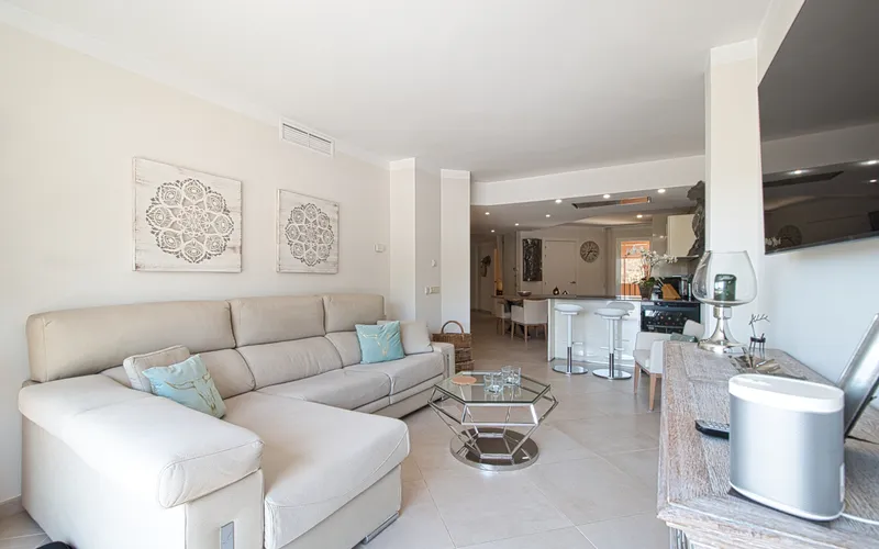 Modern penthouse with private rooftop terrace and panoramic mountain views in the village of Andratx — photo 7