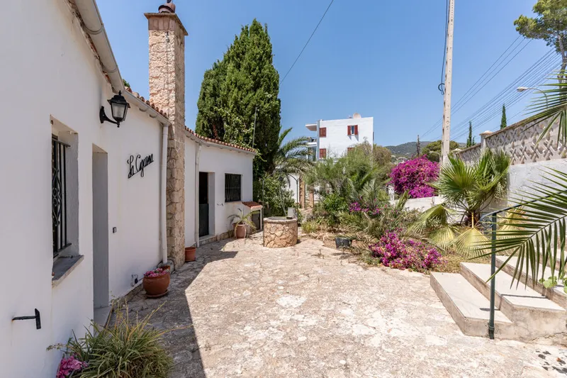 Unique Villa Full of Potential in Prime Location – Portals Nous — photo 2