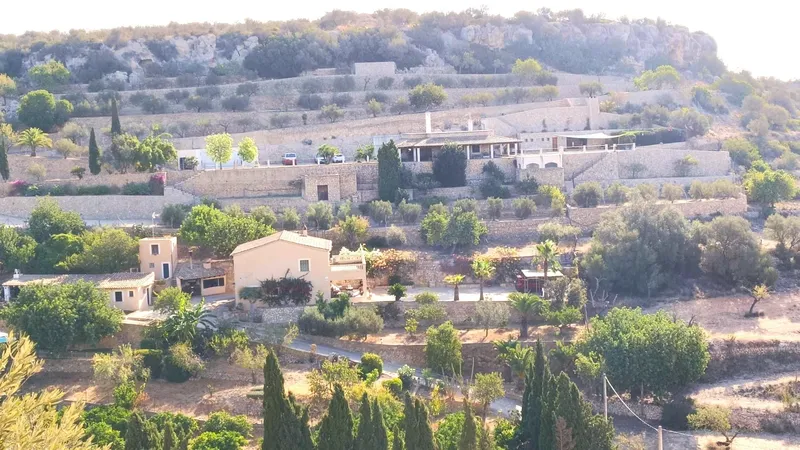 Exclusive rustic estate (Palma) with plot of more than 32,000 m², jacuzzi, endless views of the entire island, excellent qualities — photo 1