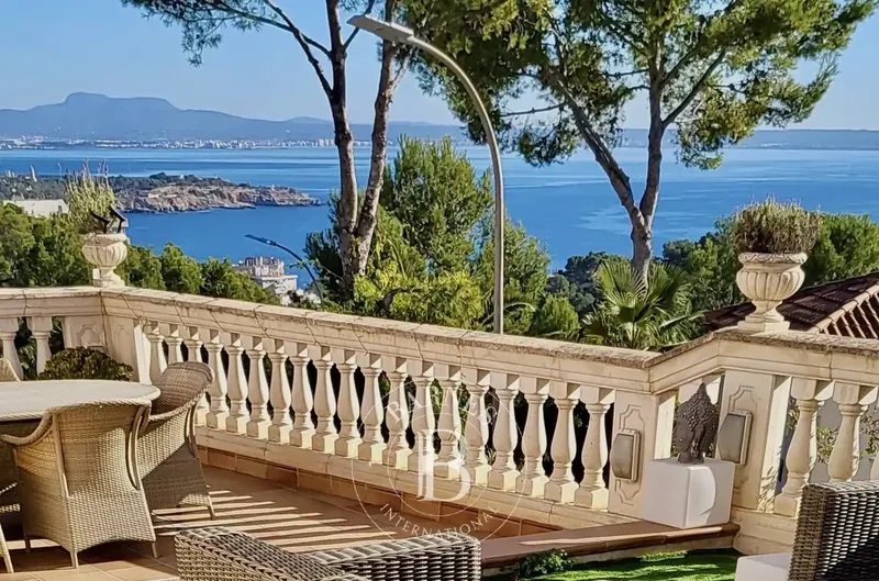 Spacious villa in Castillo de Bendinat with 561 m² of contemporary living — photo 6