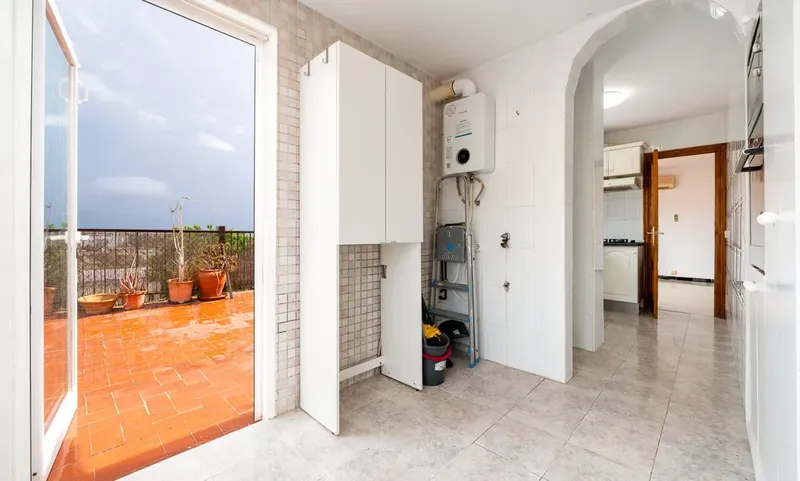 Penthouse with terrace in La Vileta, 4 bedrooms — photo 4