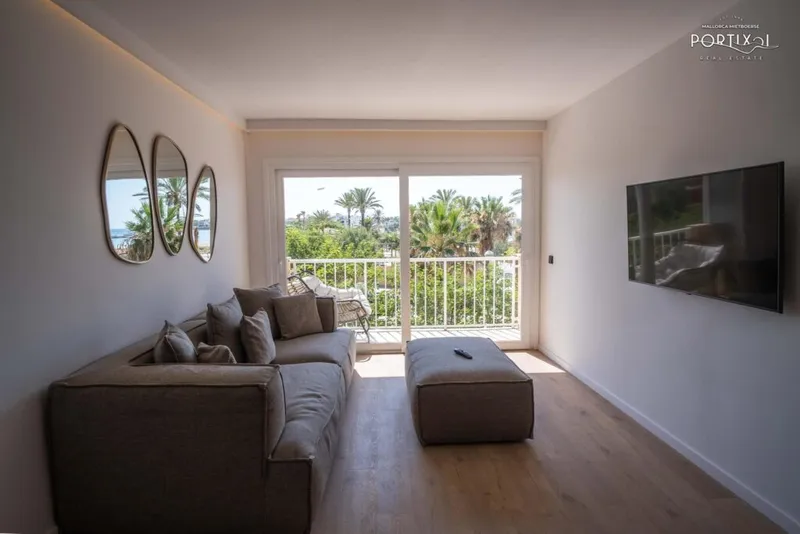 Reformed apartment with fantastic sea views — photo 4