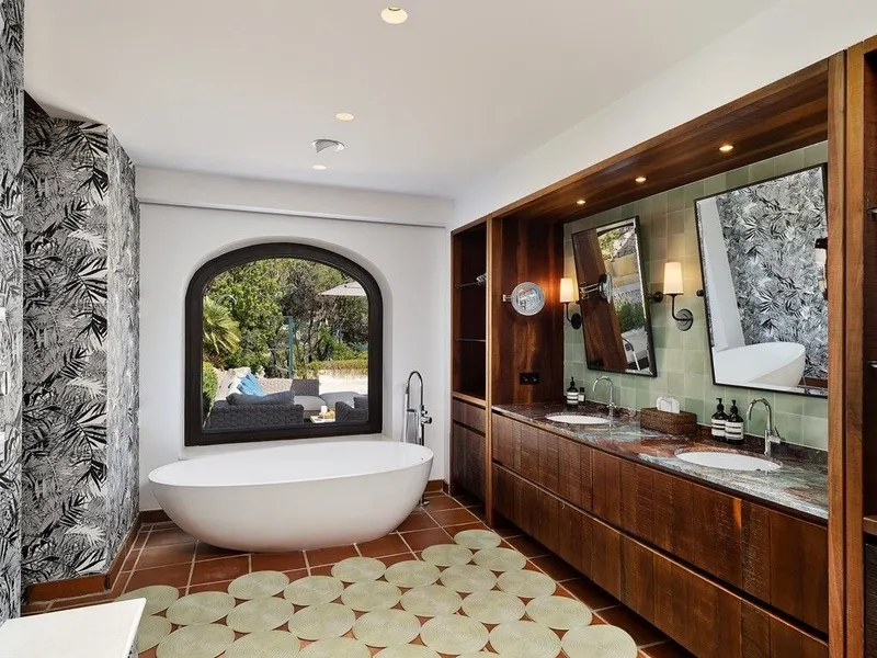 Villa with private sea access — photo 11