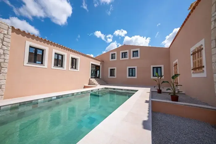 Casa de 5 habitaciones en venta en Santa María del Camí, Illes Balears — photo 1