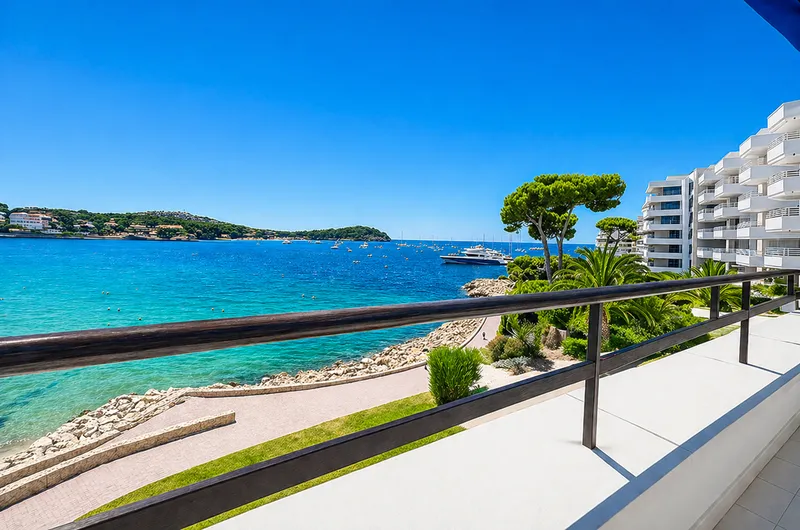Apartment with panoramic sea views a few steps from the beach in Santa Ponsa Mas — photo 1