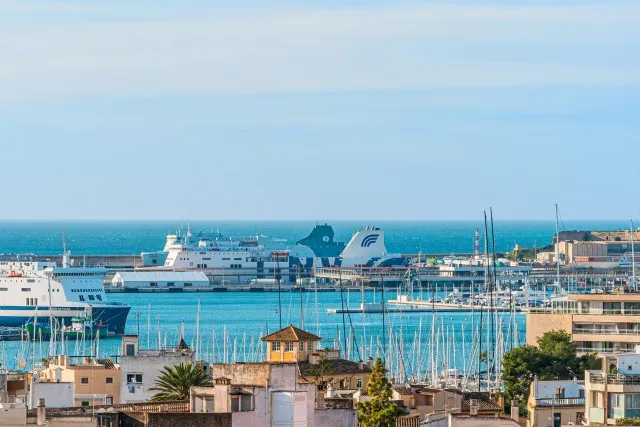 Bright penthouse with large terrace for sale in Santa Catalina, Palma de Mallorca — photo 1