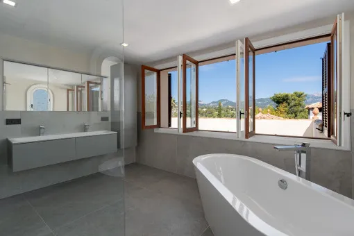 Inca, modernized villa near Inca with pool house, saltwater pool and mountain views — photo 11