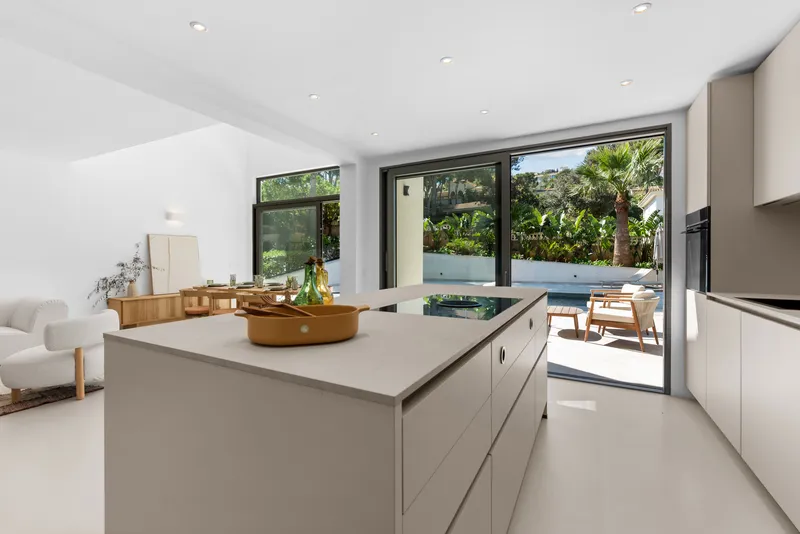 Modern villa in Santa Ponsa for sale with sea views, with vacation rental license! — photo 10