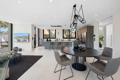 Port Adriano, luxury newly built villa with sea views and saltwater pool, in the Port Adriano marina — photo 8