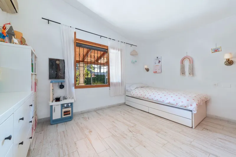 Pollença quiet location house for sale with private terrace and landscaped gardens — photo 8