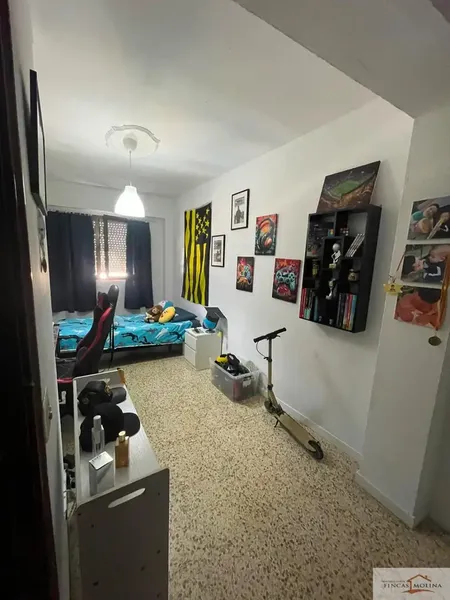 Fincas Molina offers you exclusively this home in the Coll d'en Rabassa area with many renovation possibilities. 2nd floor without elevator — photo 10