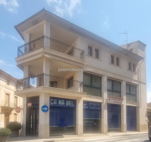 Commercial property in Llucmajor — photo 1