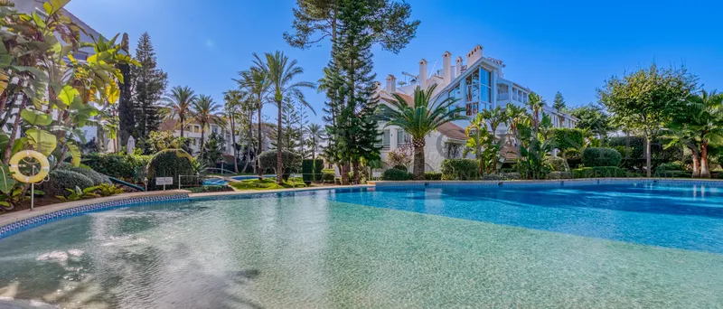 Beautiful penthouse in Nova Santa Ponsa with large roof terrace and sea views — photo 3