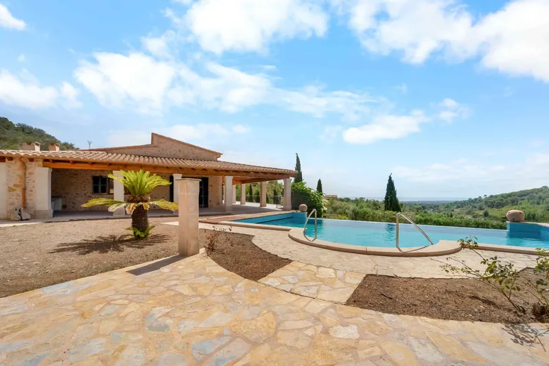 Mallorcan XL finca with wide sea views, swimming pool, SPA and garage in Cala Murada — photo 11