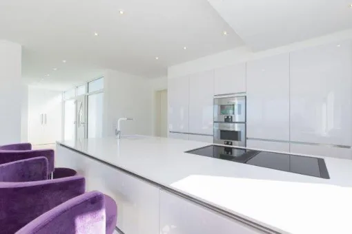 Santa Ponsa, modern villa for rent in Santa Ponsa with sea views and a spacious outdoor area — photo 10