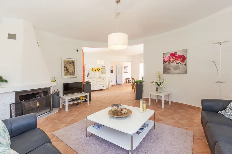 Mediterranean tower villa with roof terrace in a popular residential area — photo 6