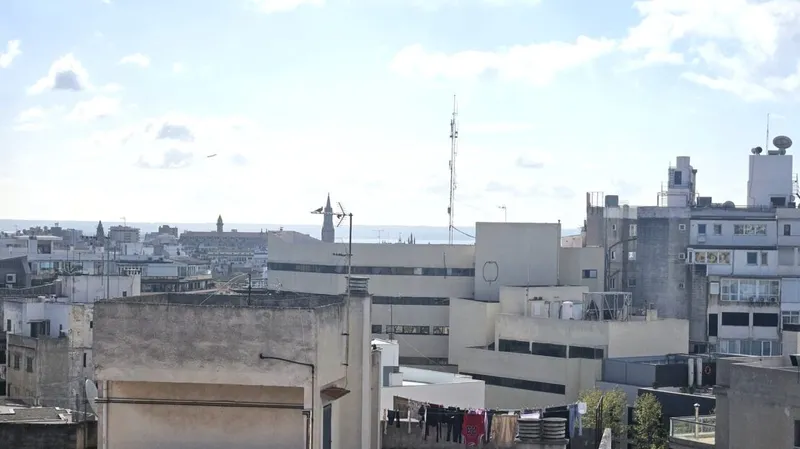 South facing 3 bedroom apartment with private terrace in the center of Palma — photo 9