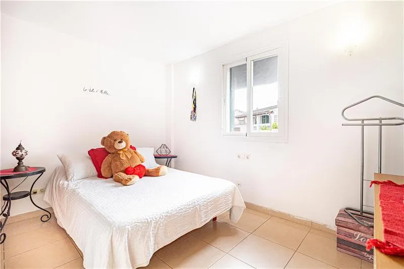 Approx. 141-square-meter apartment with a sun terrace — photo 9