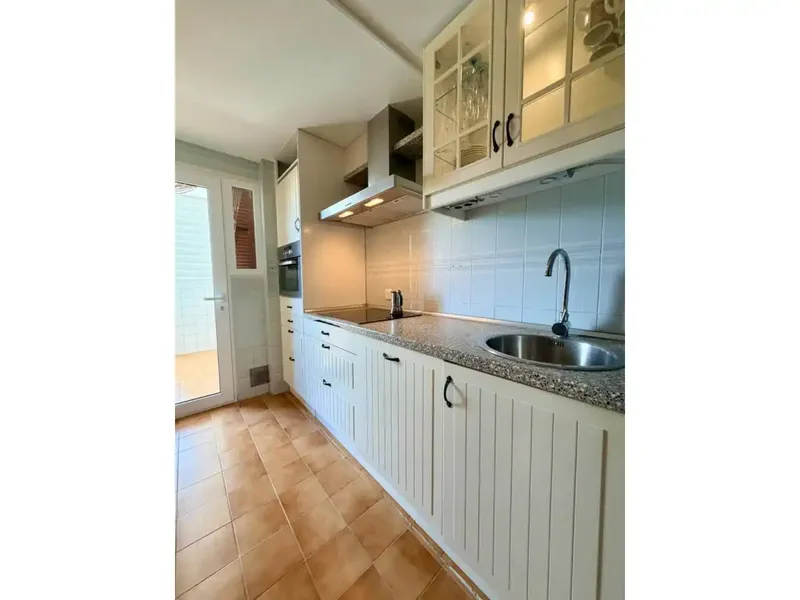 Presentamos este maravilloso piso en alquiler, en la zona de can pastilla en una finca muy tranquila donde podrás relajarte y disfrutar del  — photo 6