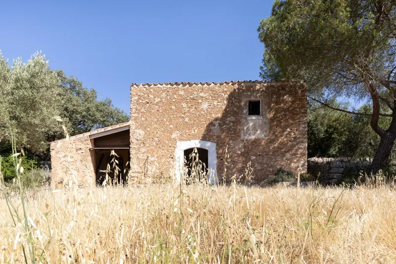 Rustic estate of 15,500 m² with centenary house and great potential — photo 9