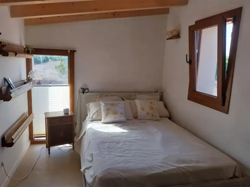 ALQUILER DE TEMPORADA [redacted] DÍAS DESDE EL 25 DE JULIO. Es una vivienda amplia, muy cómoda y bien aislada. Tiene una cocina abierta al com — photo 4