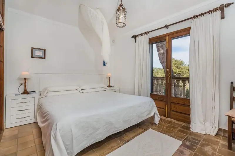 Una villa privada de 5 dormitorios y 5 baños para alquiler a largo plazo en Cala Cabo Pollenca. Con una vista impresionante de las montañas  — photo 3
