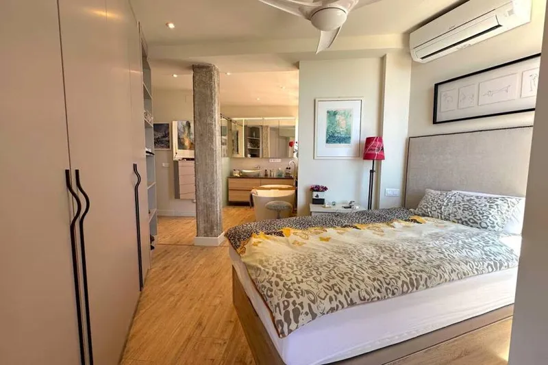 Loft-Style Apartment with Sea Views in Cala Major — photo 7