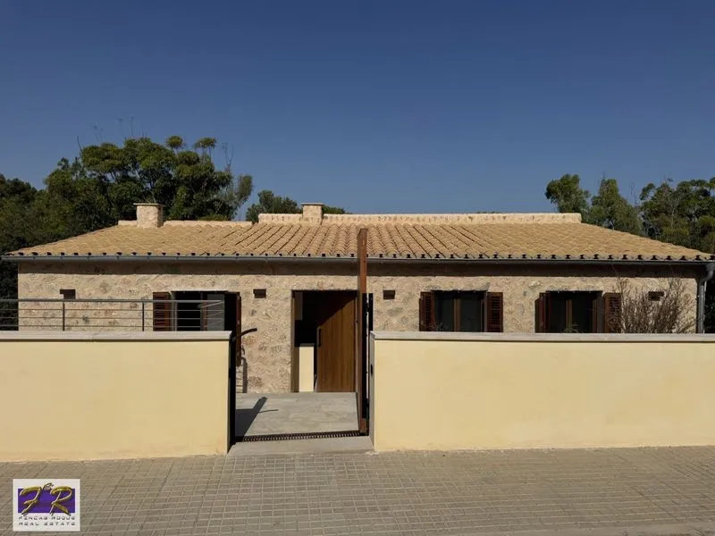 villa in Alcudia — photo 1
