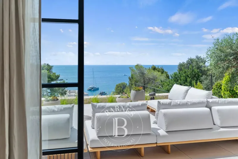 Modern Mediterranean Villa With Panoramic Sea Views in Old Bendinat — photo 2