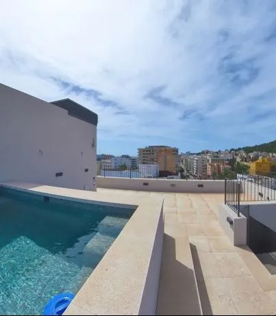 Penthouse apartment with large terrace and pool and views to the Bellver castle in Son Armadams — photo 1