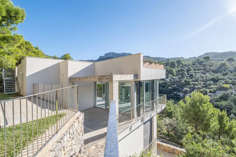 Luxury modern villa with panoramic views and pool in Port de Sóller — photo 3