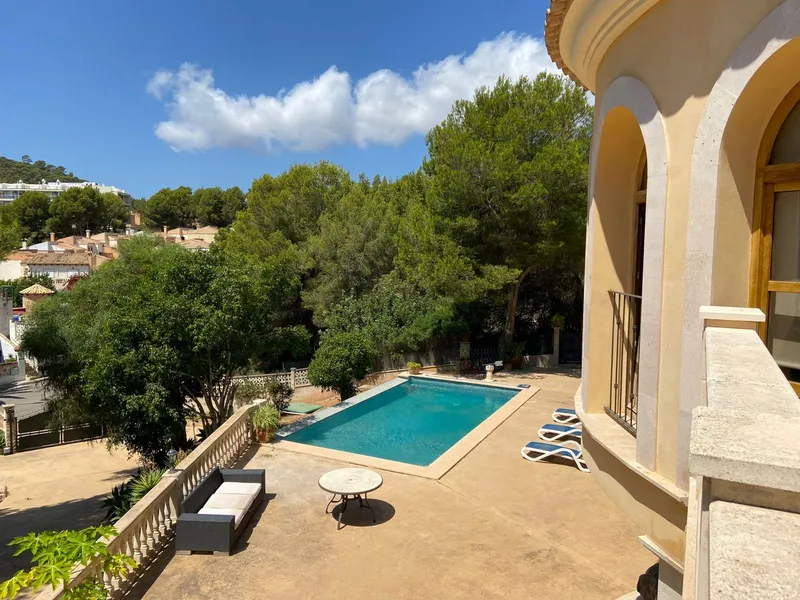 Villa of 506 m2 in Paguera with guest apartment and pool — photo 1