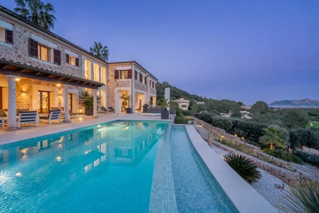Luxury villa with rental license for sale in Pollensa, north Mallorca — photo 3